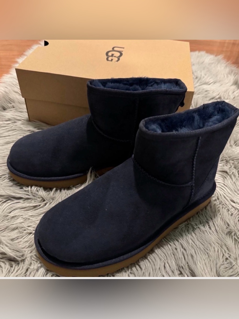 UGG